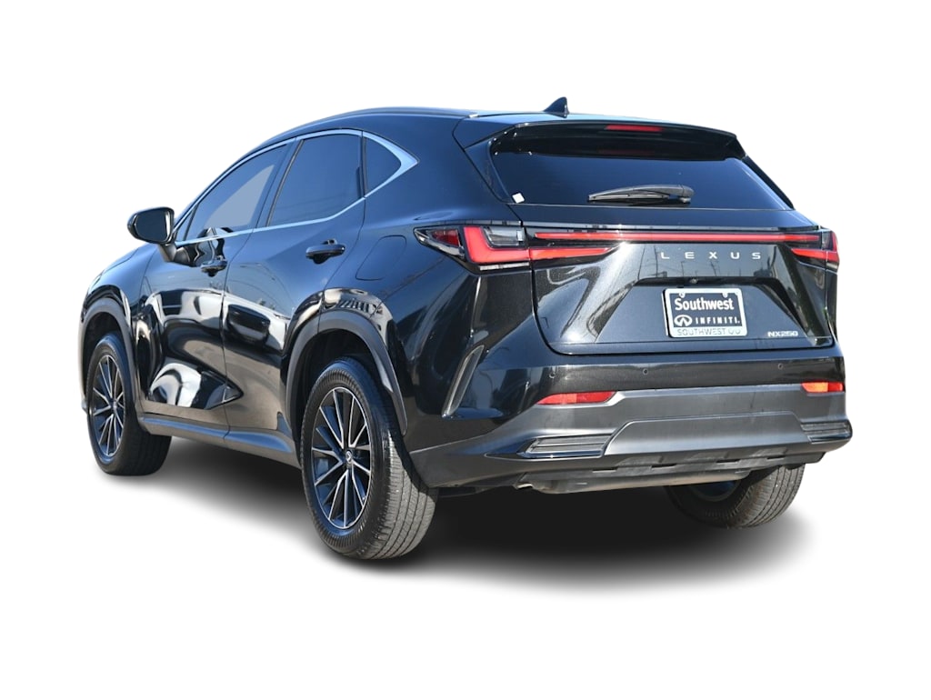 Thumbnail: 2024 Lexus ES - 4