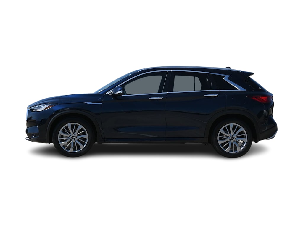 Thumbnail: 2023 INFINITI QX50 - 3