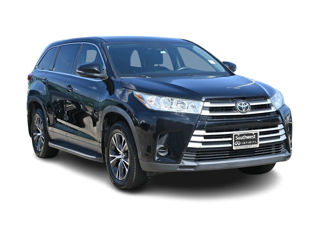 Thumbnail: 2019 Toyota Highlander - 18