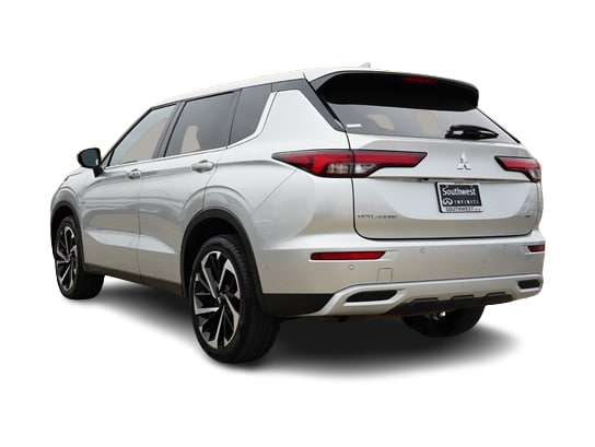 2024 Mitsubishi Outlander SE 4