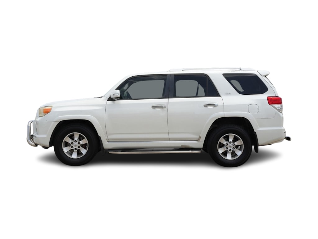 Thumbnail: 2012 Toyota 4Runner - 3