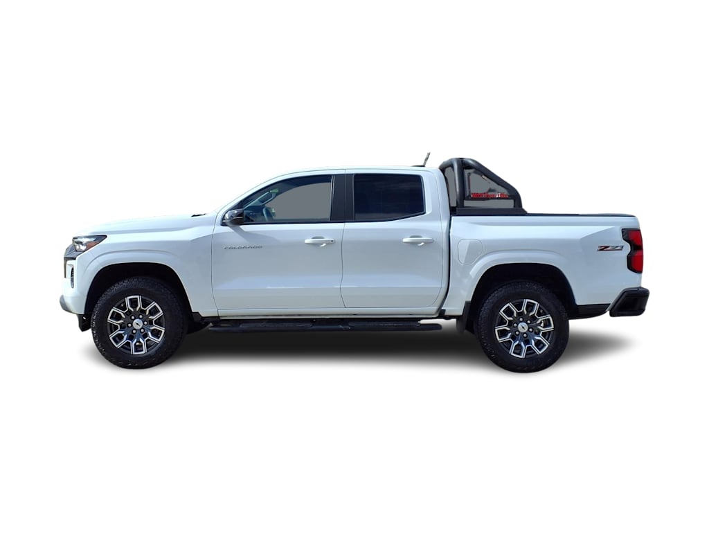 Thumbnail: 2024 Chevrolet Colorado - 3