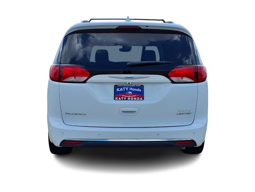 Thumbnail: 2018 Chrysler Pacifica - 5