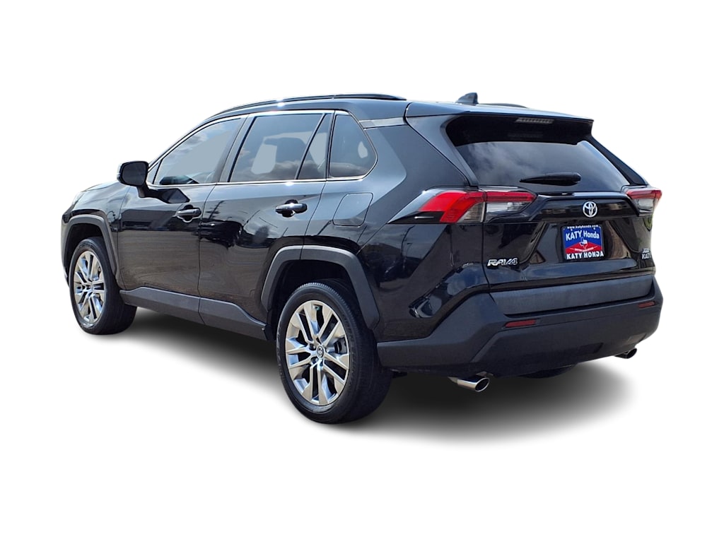 Thumbnail: 2021 Toyota RAV4 - 4