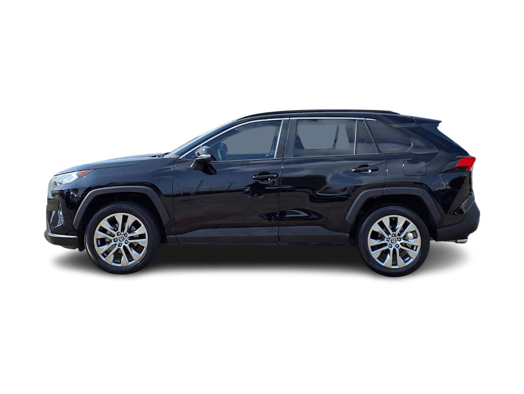 Thumbnail: 2021 Toyota RAV4 - 3