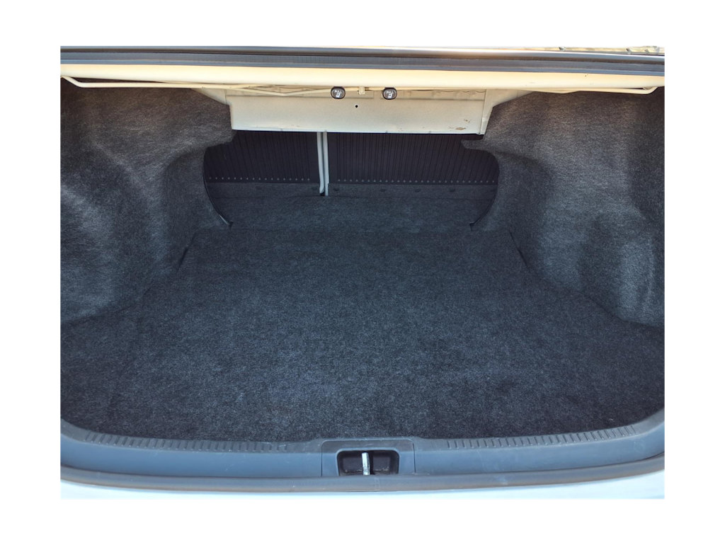 Thumbnail: 2016 Toyota Camry - 17