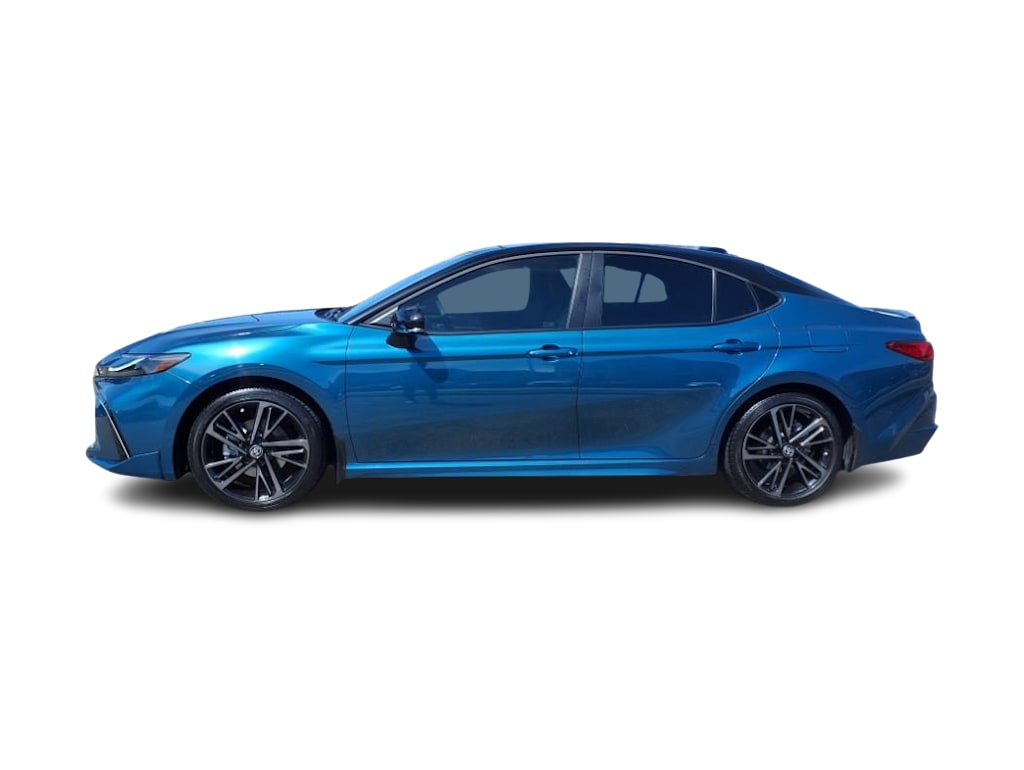 2025 Toyota Camry XLE 3