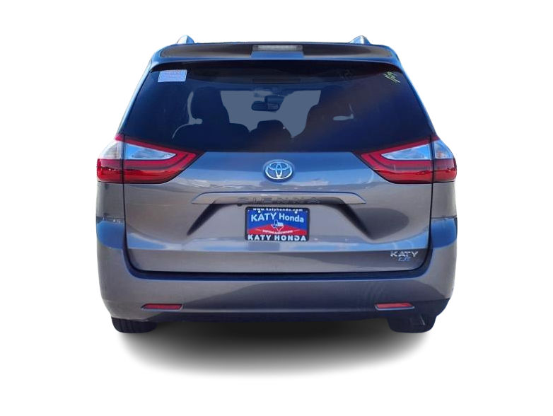 2015 Toyota Sienna LE 5