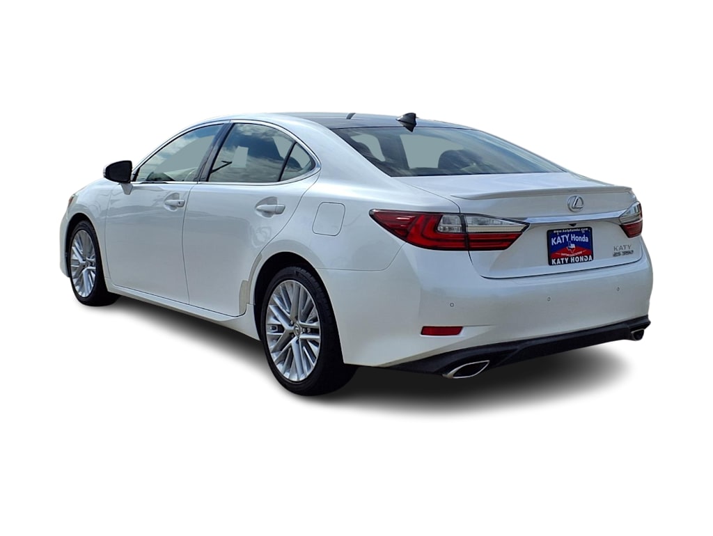 Thumbnail: 2016 Lexus ES - 4