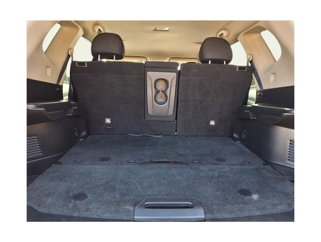 Thumbnail: 2017 Nissan Rogue - 18