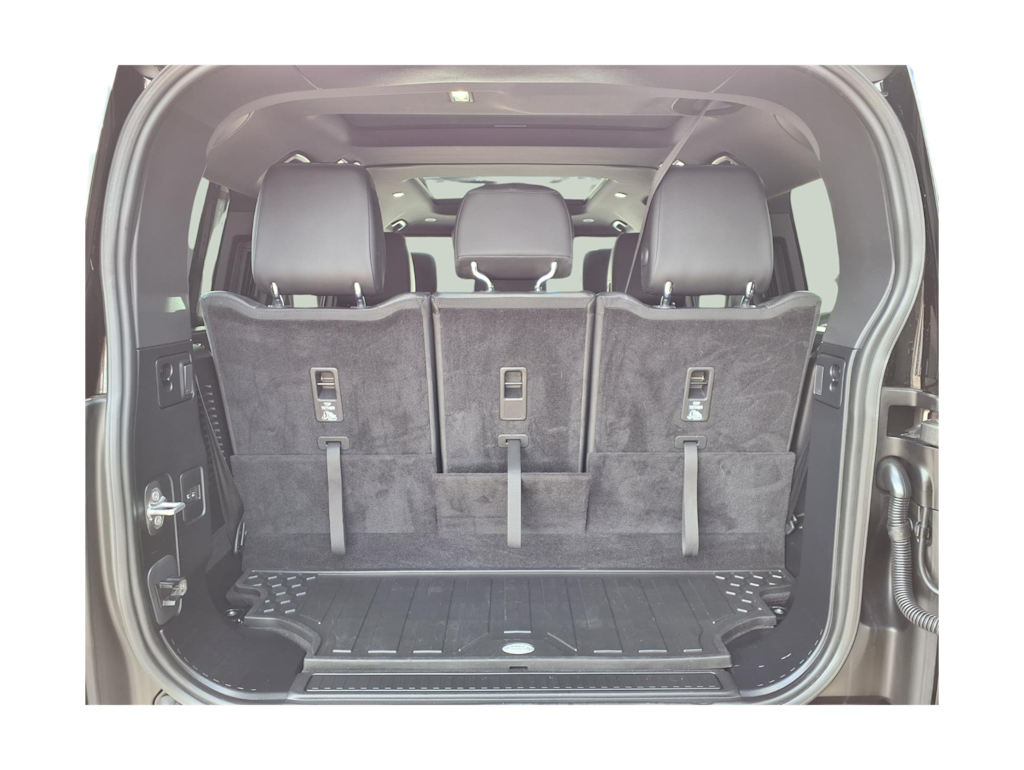 Thumbnail: 2023 Land Rover Defender - 15