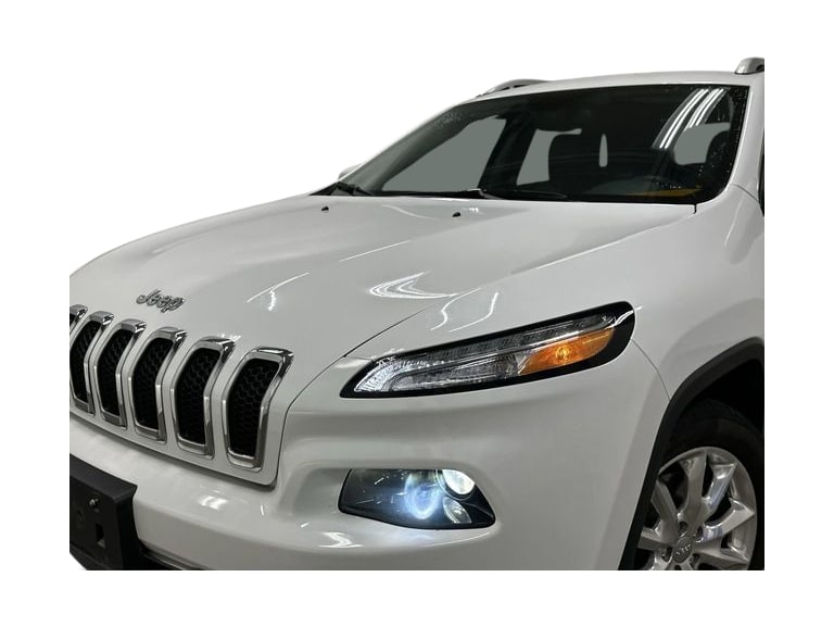 Thumbnail: 2016 Jeep Cherokee - 3