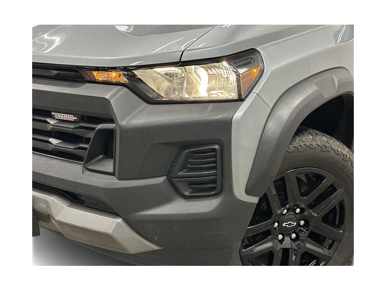 Thumbnail: 2024 Chevrolet Colorado - 32