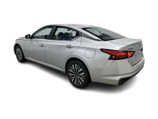 Thumbnail: 2024 Nissan Altima - 19