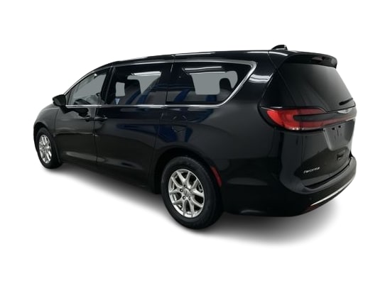 Thumbnail: 2024 Chrysler Pacifica - 20