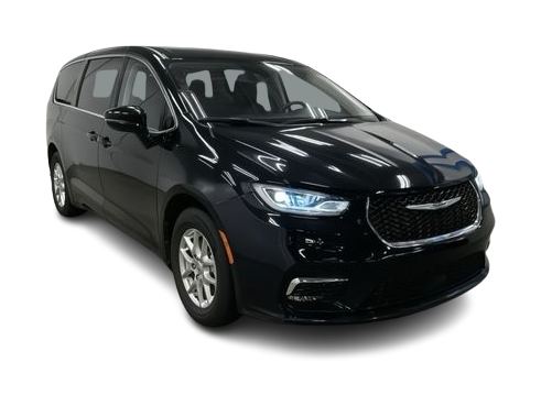 Thumbnail: 2024 Chrysler Pacifica - 17