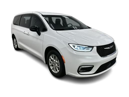 Thumbnail: 2025 Chrysler Pacifica - 17