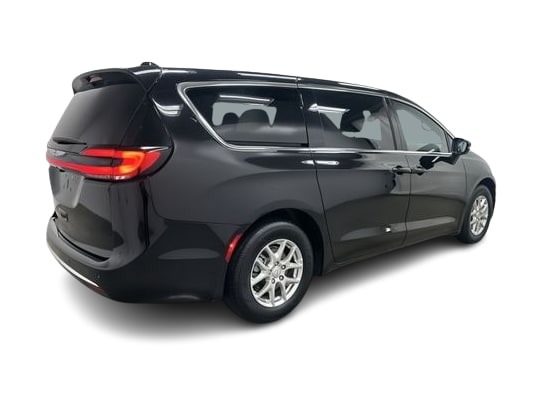 Thumbnail: 2026 Chrysler Pacifica - 14