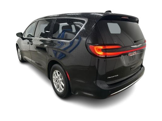 Thumbnail: 2025 Chrysler Pacifica - 3