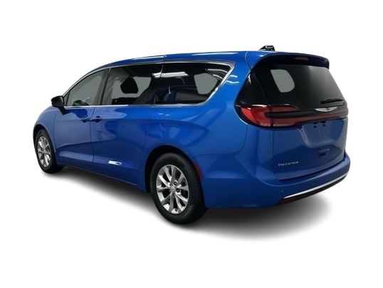 Thumbnail: 2026 Chrysler Pacifica - 21