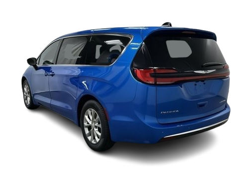 Thumbnail: 2026 Chrysler Pacifica - 3