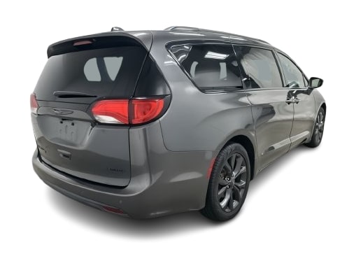 Thumbnail: 2020 Chrysler Pacifica - 14