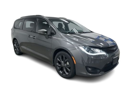 Thumbnail: 2020 Chrysler Pacifica - 16