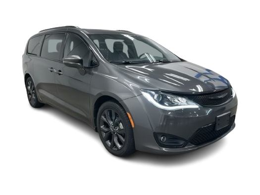 Thumbnail: 2020 Chrysler Pacifica - 17
