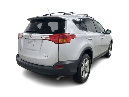 Thumbnail: 2015 Toyota RAV4 - 14