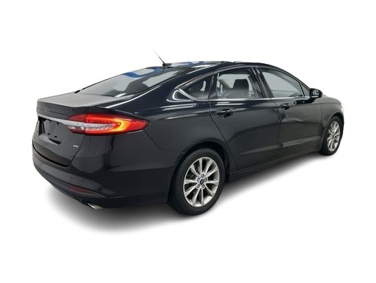 Thumbnail: 2017 Ford Fusion - 14