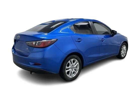 Thumbnail: 2018 Toyota Yaris iA - 15