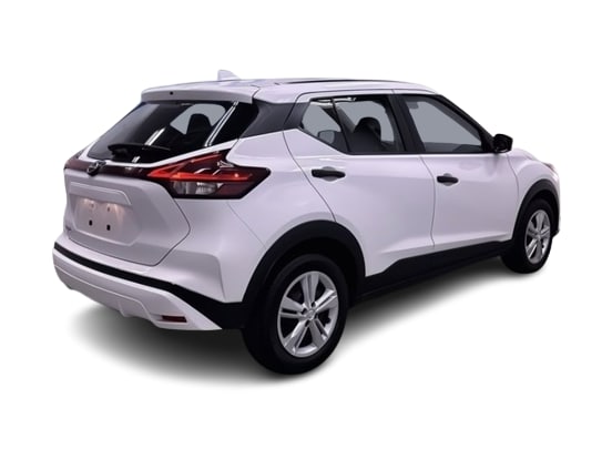 2024 Nissan Kicks S 15