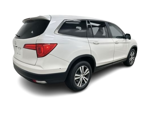 Thumbnail: 2017 Honda Pilot - 15