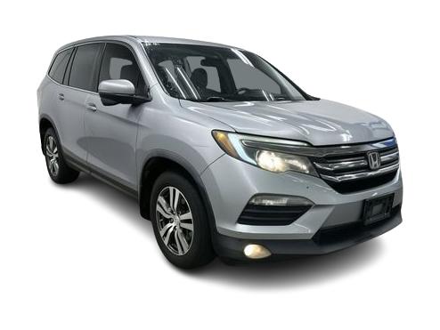 Thumbnail: 2017 Honda Pilot - 17