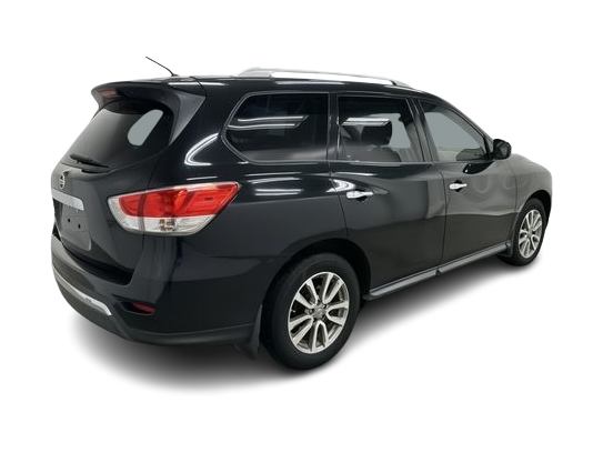 Thumbnail: 2015 Nissan Pathfinder - 16