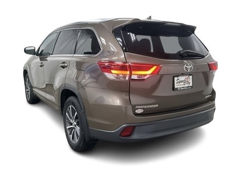 Thumbnail: 2017 Toyota Highlander - 3
