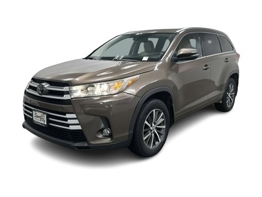Thumbnail: 2017 Toyota Highlander - 17