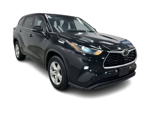 Thumbnail: 2023 Toyota Highlander - 16