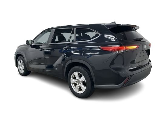 Thumbnail: 2023 Toyota Highlander - 19