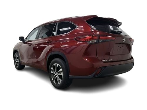 Thumbnail: 2023 Toyota Highlander - 3