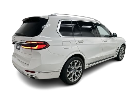 Thumbnail: 2026 BMW X7 - 15