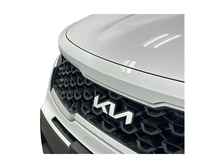 Thumbnail: 2023 Kia Sorento - 4