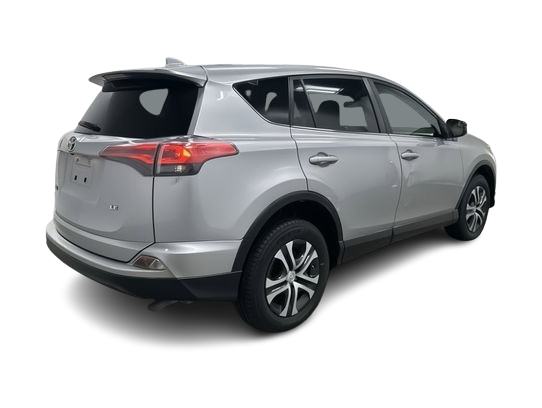 Thumbnail: 2018 Toyota RAV4 - 15