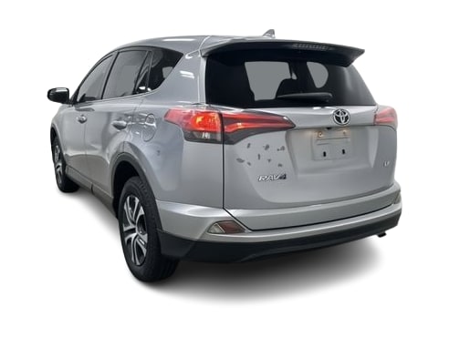 Thumbnail: 2018 Toyota RAV4 - 3