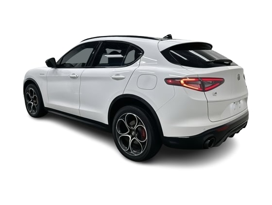 Thumbnail: 2024 Alfa Romeo Stelvio - 18