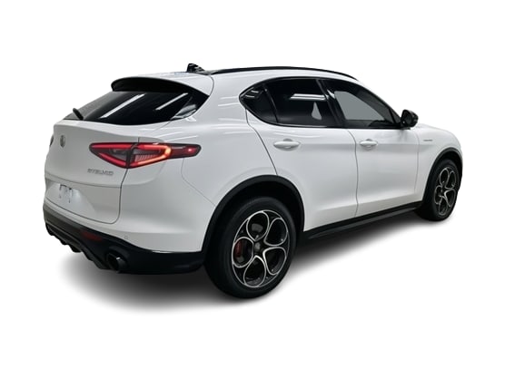Thumbnail: 2024 Alfa Romeo Stelvio - 13