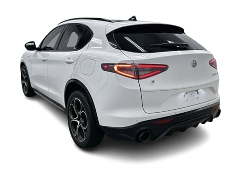 Thumbnail: 2024 Alfa Romeo Stelvio - 3