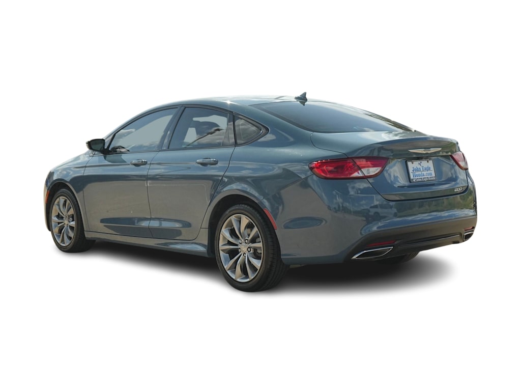 Thumbnail: 2015 Chrysler 200 - 4