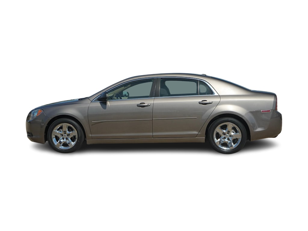 Thumbnail: 2010 Chevrolet Malibu - 3