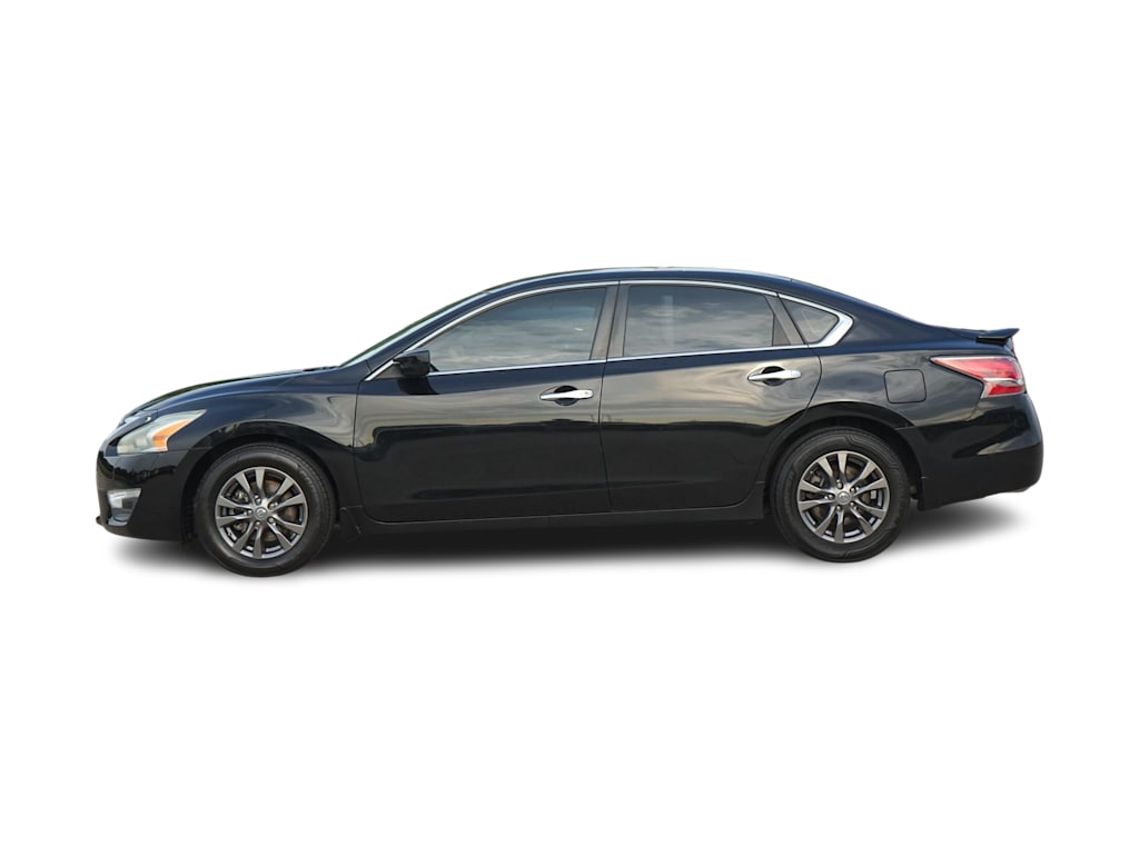 Thumbnail: 2015 Nissan Altima - 4